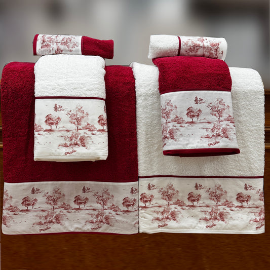 Juego de toallas doble, diseño Toile Jouy bosque combinando colores granate/blanco.