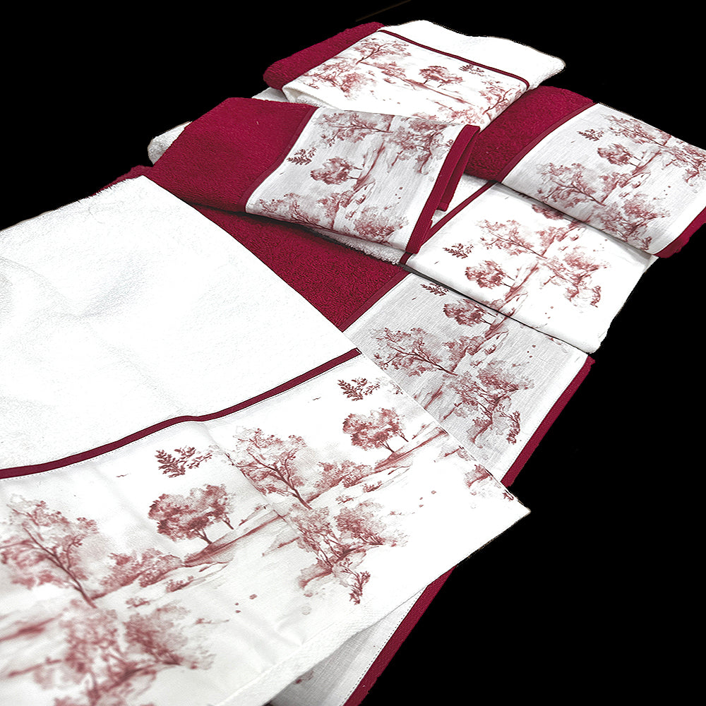 Juego de toallas doble, diseño Toile Jouy bosque combinando colores granate/blanco.